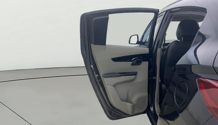 2016 Mahindra Kuv100 K6 5 STR, Petrol, Manual, 84,140 km, LHS Rear Door