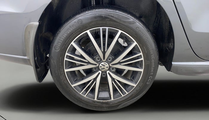 2017 Volkswagen Vento ALLSTAR 1.6, Petrol, Manual, 1,10,750 km, Right Rear Wheel