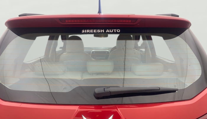 2023 Mahindra XUV300 W8 (O) 1.2 PETROL AMT, Petrol, Automatic, 18,366 km, Rear Windshield