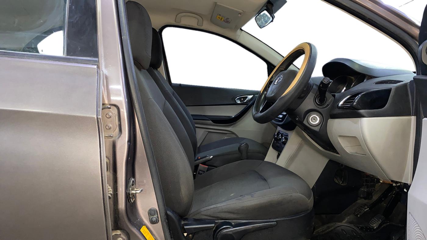 2018 Tata Tiago XZ PETROL, Petrol, Manual, 87,505 km, Right Side Front Door Cabin