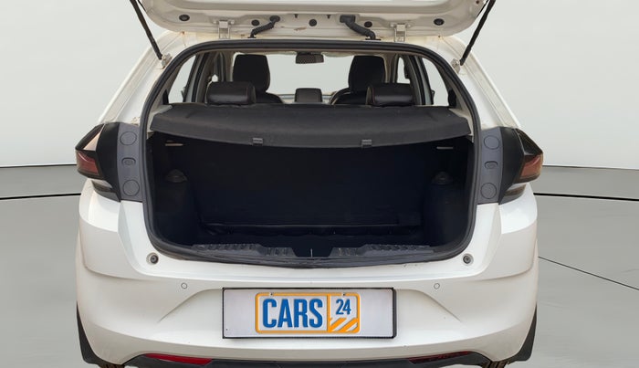 2023 Tata ALTROZ XZ PETROL, Petrol, Manual, 21,487 km, Boot Open Zoomed View