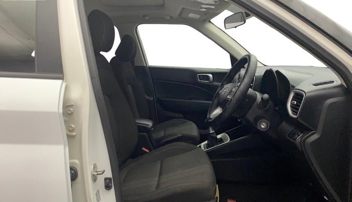 2020 Hyundai VENUE SX 1.0 TURBO, Petrol, Manual, 78,959 km, Right Side Front Door Cabin