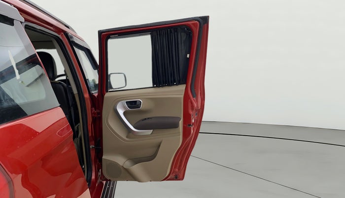 2016 Mahindra TUV300 T8, Diesel, Manual, 37,779 km, RHS Rear Door