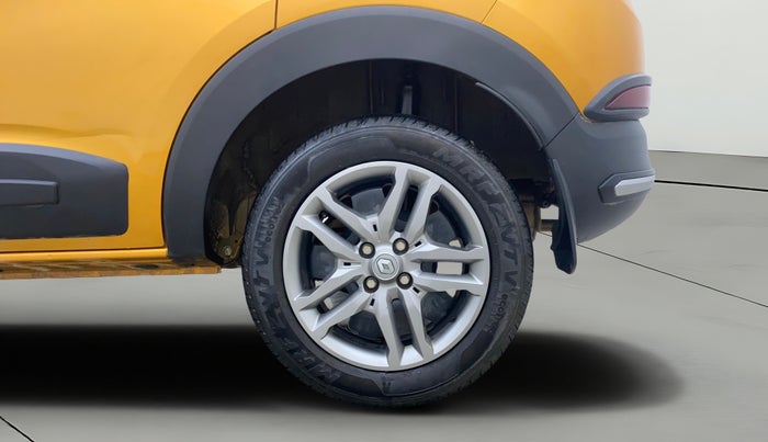 2022 Renault TRIBER RXZ AMT, Petrol, Automatic, 8,177 km, Left Rear Wheel