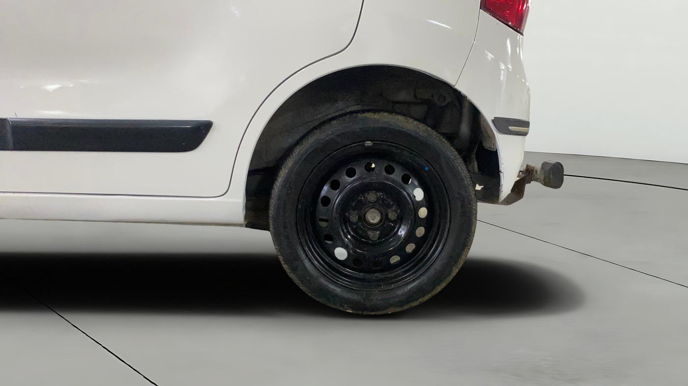 2017 Maruti Wagon R 1.0 VXI, Petrol, Manual, 35,461 km, Left Rear Wheel