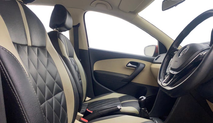 2015 Volkswagen Polo HIGHLINE1.5L, Diesel, Manual, 82,713 km, Right Side Front Door Cabin