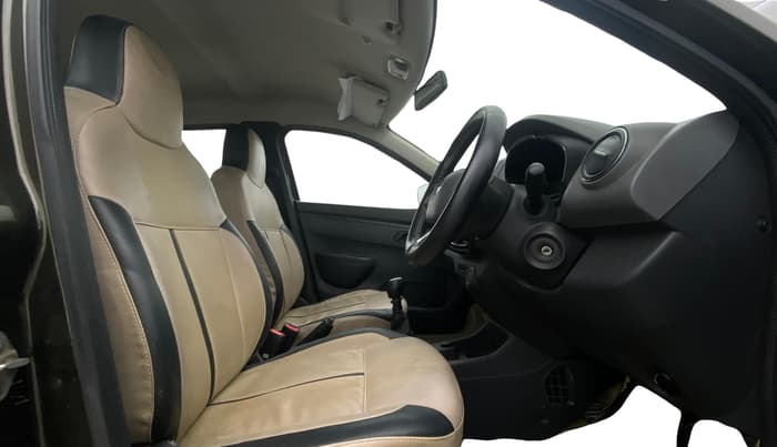 2016 Renault Kwid RXT 0.8, Petrol, Manual, 87,962 km, Right Side Front Door Cabin