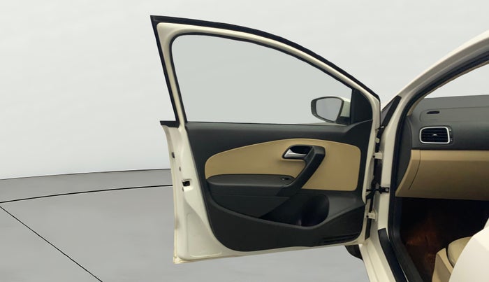 2016 Volkswagen Polo HIGHLINE1.2L, Petrol, Manual, 61,619 km, LHS Front Door