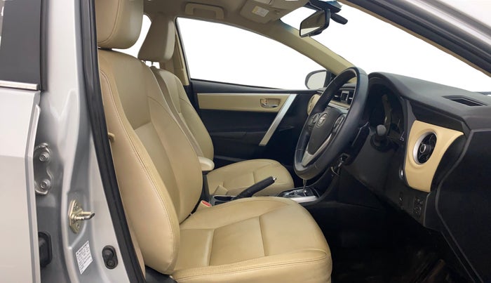 2019 Toyota Corolla Altis VL CVT PETROL, Petrol, Automatic, 27,944 km, Right Side Front Door Cabin