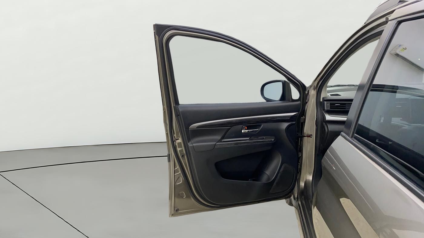 2021 Maruti XL6 ALPHA MT, Petrol, Manual, 28,412 km, LHS Front Door