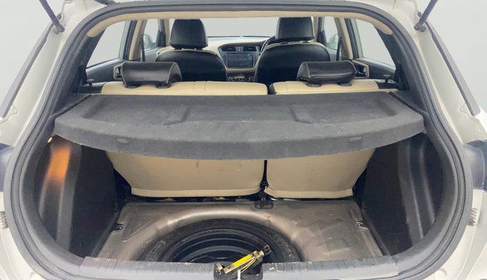 2014 Hyundai Elite i20 ASTA 1.2, Petrol, Manual, 1,14,706 km, Boot Open Zoomed View