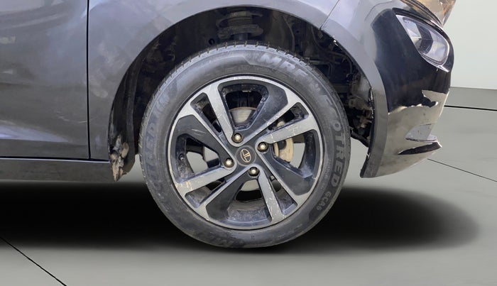 2023 Tata ALTROZ XZA PLUS DARK EDTION, Petrol, Automatic, 39,430 km, Right Front Wheel