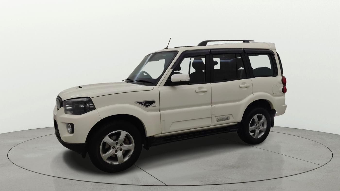 2020 Mahindra Scorpio S11 2WD, Diesel, Manual, 28,401 km, Left Front Diagonal
