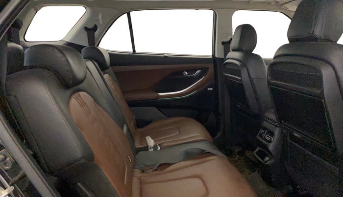 2021 Hyundai ALCAZAR PLATINUM 2.0 MT 7STR, Petrol, Manual, 38,444 km, Right Side Rear Door Cabin