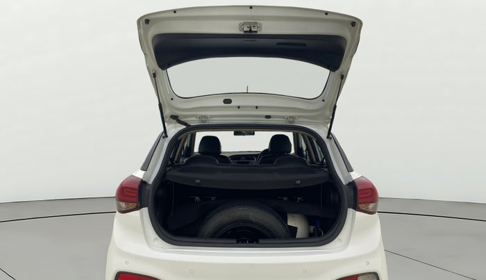 2020 Hyundai Elite i20 SPORTZ PLUS 1.2, CNG, Manual, 87,354 km, Boot Door Open