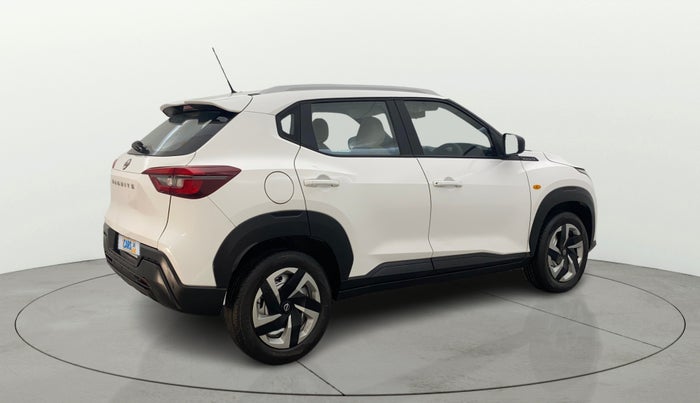 2022 Nissan MAGNITE XE, Petrol, Manual, 10,558 km, Right Back Diagonal