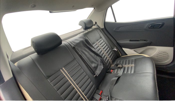 2022 Hyundai AURA S 1.2 CNG, CNG, Manual, 38,968 km, Right Side Rear Door Cabin