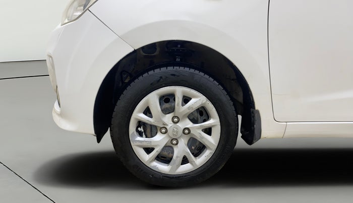 2017 Hyundai Grand i10 SPORTZ 1.2 KAPPA VTVT, CNG, Manual, 40,710 km, Left Front Wheel