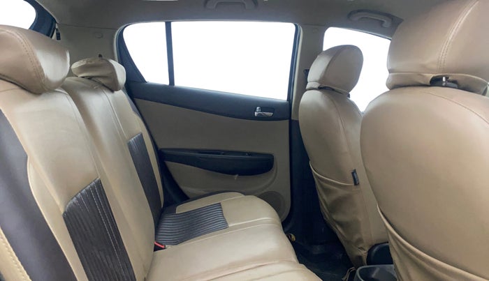 2012 Hyundai i20 ASTA 1.4 CRDI, Diesel, Manual, 94,844 km, Right Side Rear Door Cabin