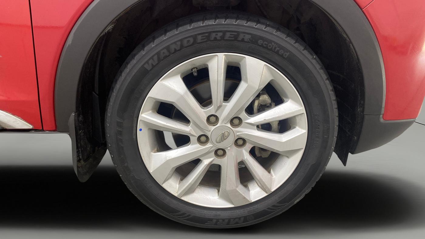 2021 Mahindra XUV300 W8 1.2 PETROL, Petrol, Manual, 55,848 km, Right Front Wheel