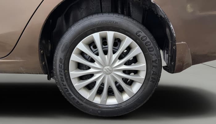 2016 Maruti Ciaz VXI (O), Petrol, Manual, 89,780 km, Left Rear Wheel