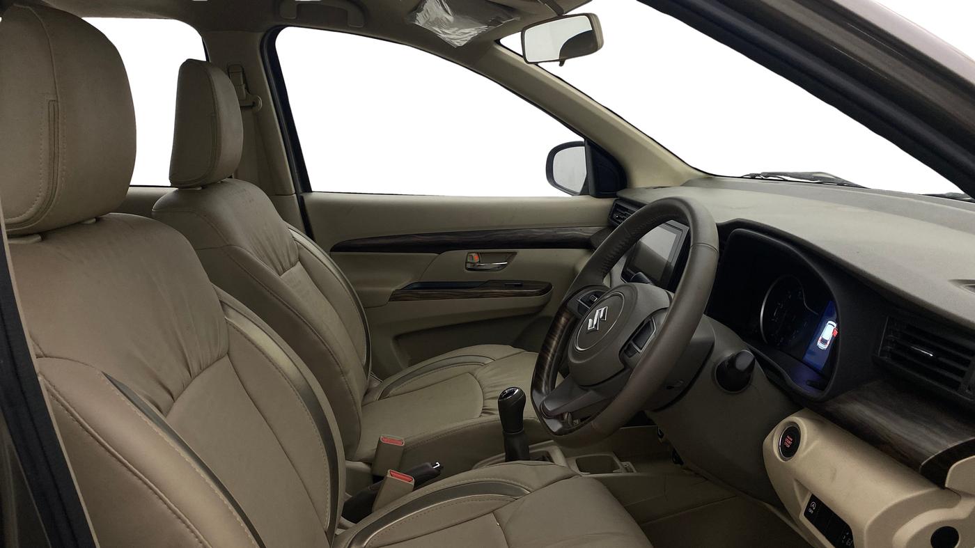 2020 Maruti Ertiga ZXI+ SHVS, Petrol, Manual, 24,551 km, Right Side Front Door Cabin