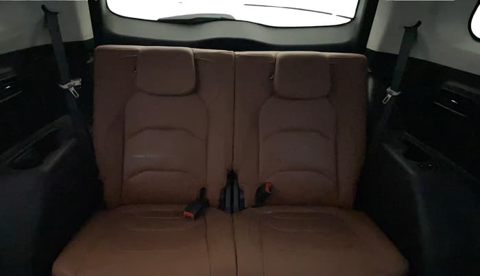 2021 MG HECTOR PLUS SMART 2.0 DIESEL TURBO MT 7-STR, Diesel, Manual, 87,830 km, Third Seat Row ( optional )