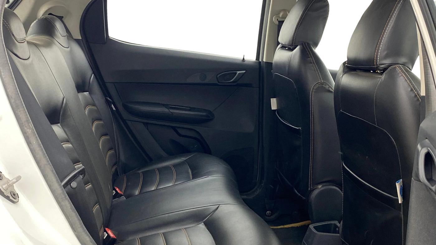 2018 Tata TIAGO NRG PETROL, Petrol, Manual, 86,702 km, Right Side Rear Door Cabin