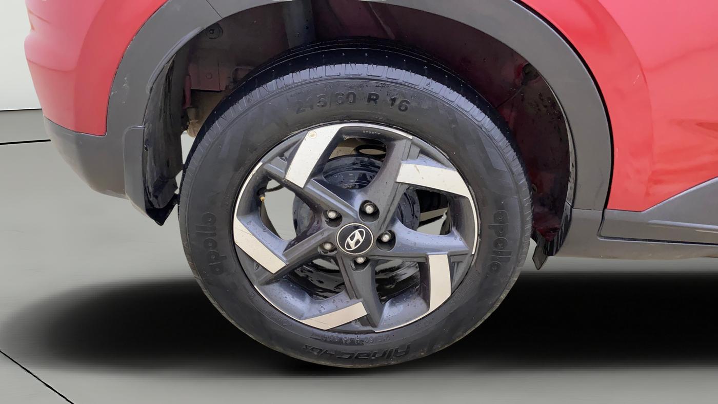2019 Hyundai VENUE SX 1.0 (O) TURBO, Petrol, Manual, 1,07,269 km, Right Rear Wheel
