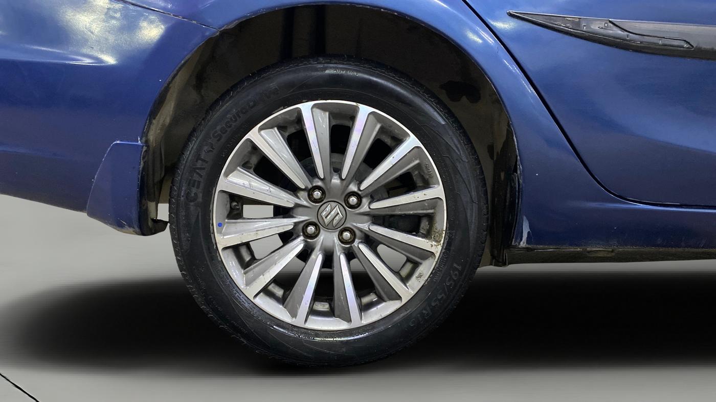 2018 Maruti Ciaz ALPHA 1.5 SHVS PETROL, Petrol, Manual, 61,631 km, Right Rear Wheel
