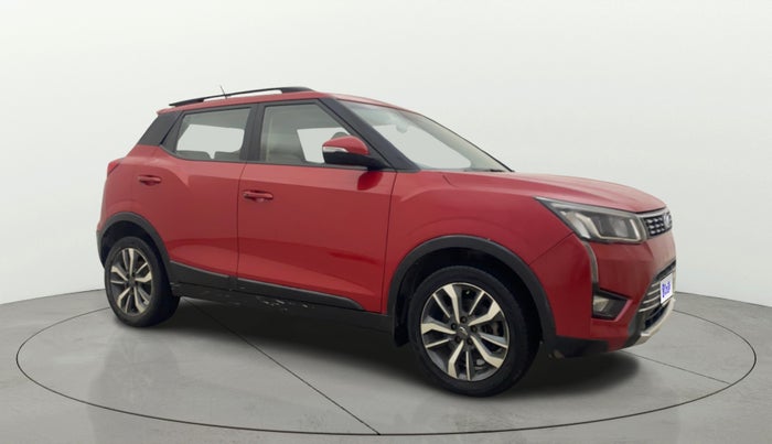 2021 Mahindra XUV300 W8 (O) 1.5 DIESEL AMT, Diesel, Automatic, 74,395 km, Right Front Diagonal