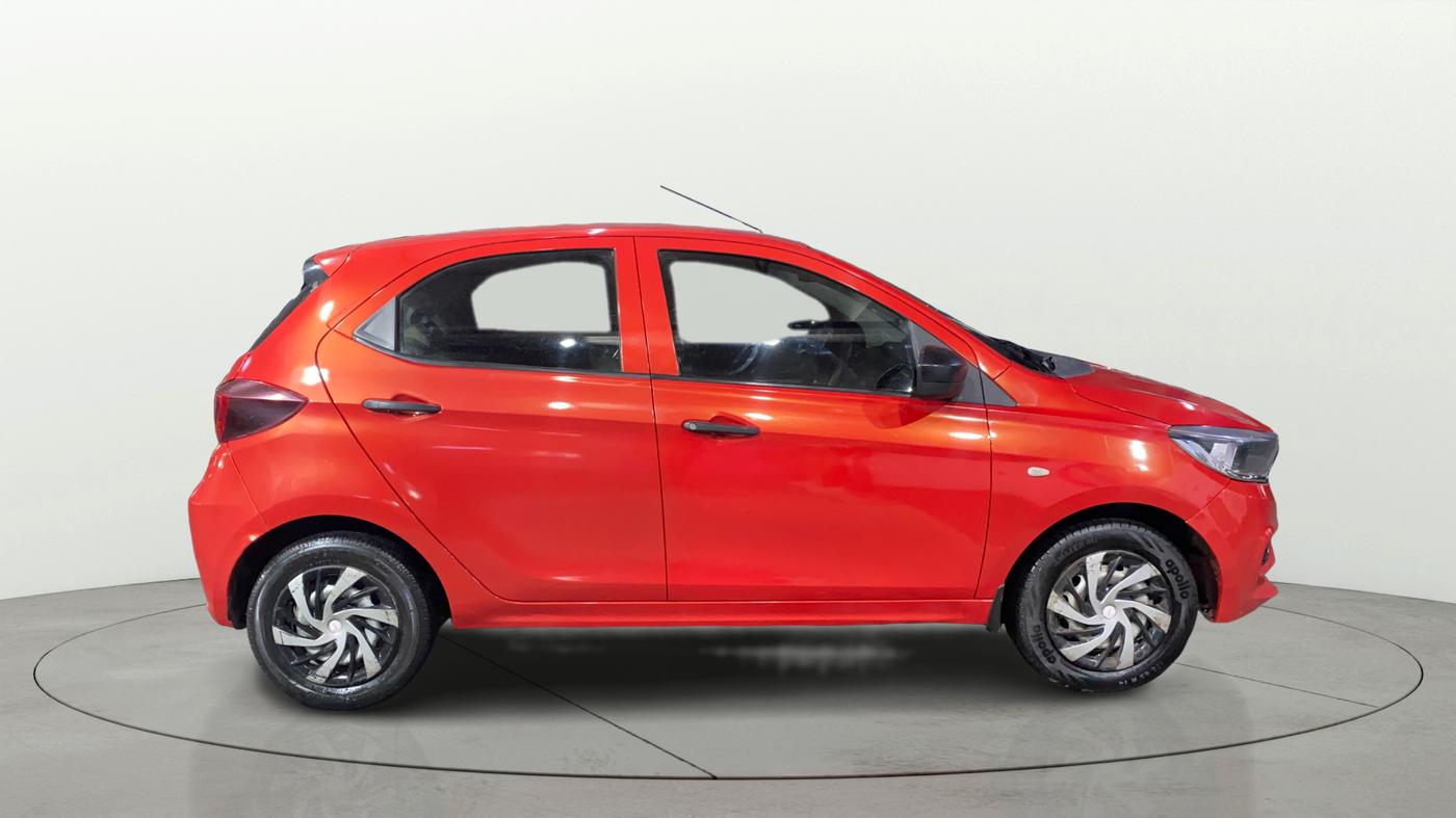 2020 Tata Tiago XE PETROL, Petrol, Manual, 50,986 km, Right Side View