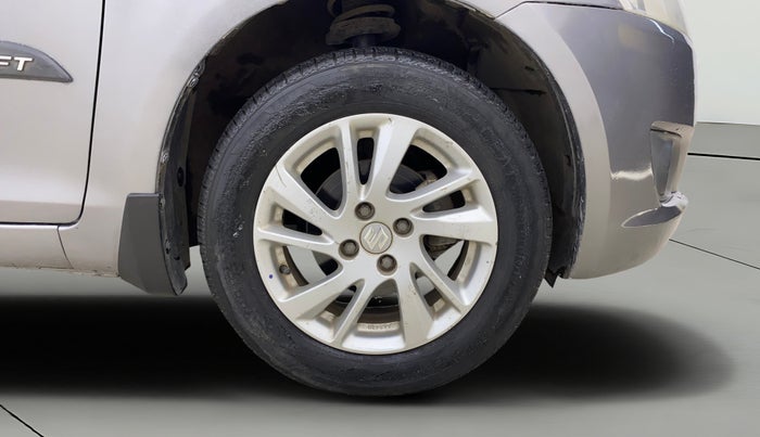 2013 Maruti Swift ZXI, Petrol, Manual, 54,475 km, Right Front Wheel