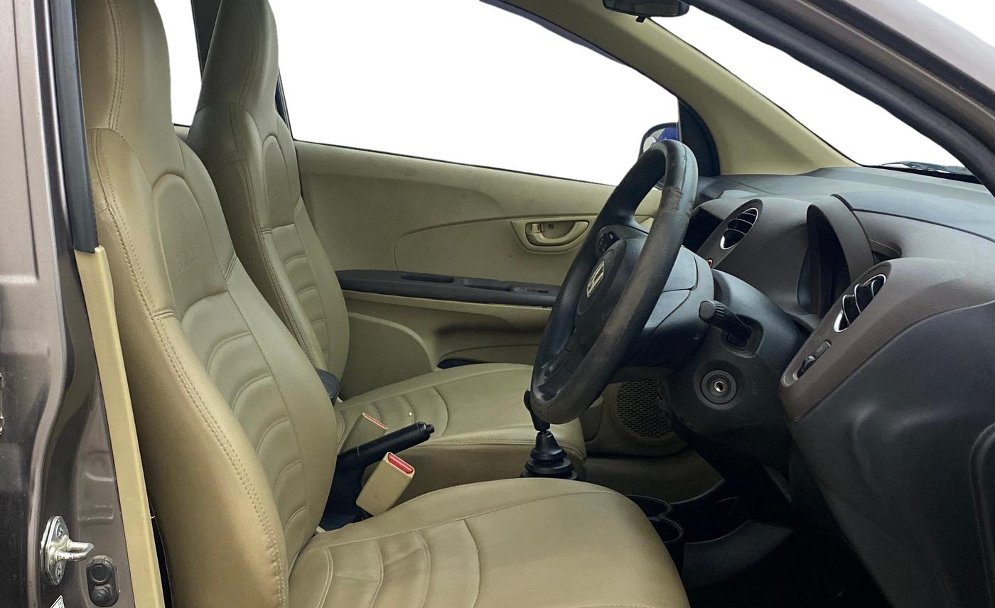 2013 Honda Brio S MT, Petrol, Manual, 75,642 km, Right Side Front Door Cabin