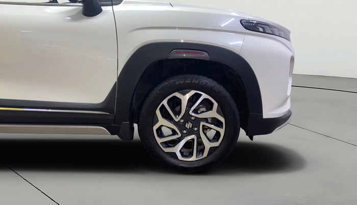 2025 Maruti FRONX ALPHA 1.0 TURBO MT, Petrol, Manual, 6,846 km, Right Front Wheel