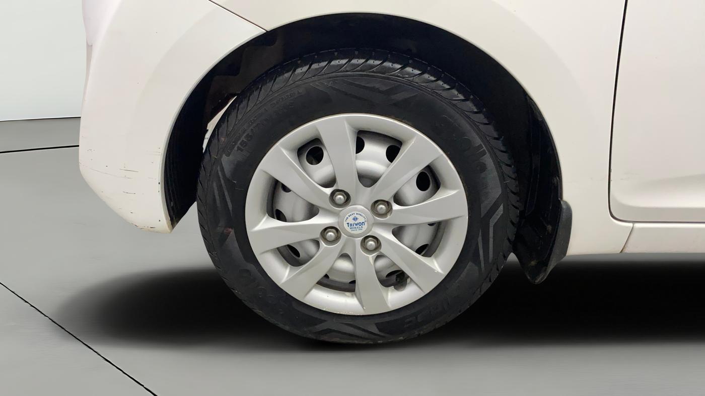 2018 Hyundai Eon ERA +, Petrol, Manual, 53,338 km, Left Front Wheel