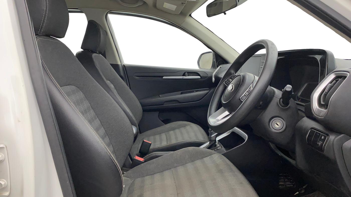 2021 KIA SONET HTK PLUS 1.5 AT, Diesel, Automatic, 83,760 km, Right Side Front Door Cabin