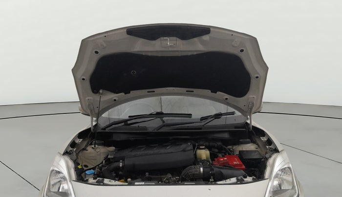 2018 Maruti Dzire VDI, Diesel, Manual, 1,01,297 km, Open Bonet