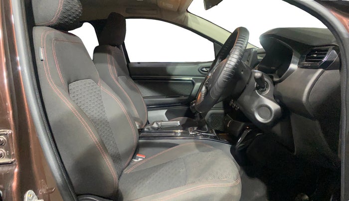 2022 Renault Kiger RXZ MT, Petrol, Manual, 10,893 km, Right Side Front Door Cabin