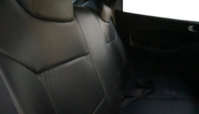 2018 Ford FREESTYLE TITANIUM 1.5 DIESEL, Diesel, Manual, 1,30,602 km, Right Side Rear Door Cabin