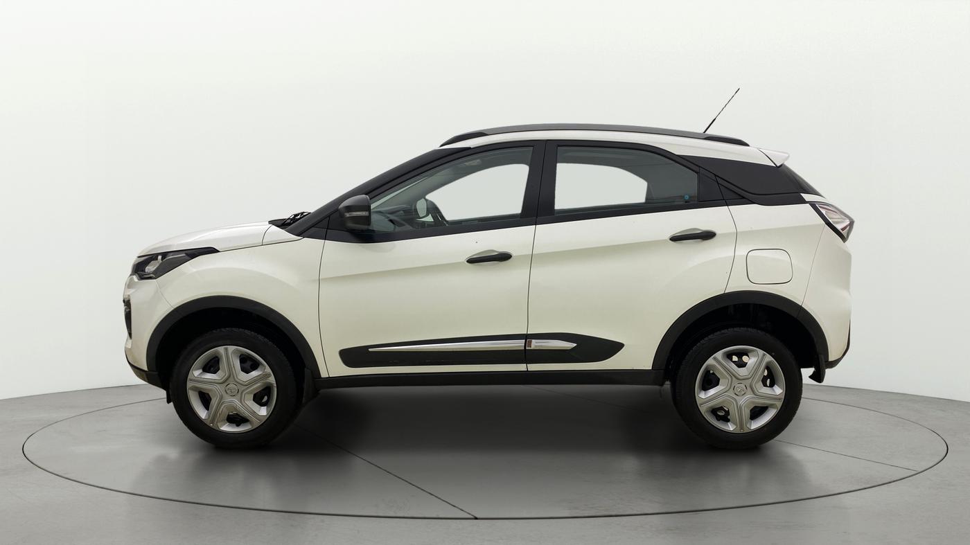 2022 Tata NEXON XMA SUNROOF PETROL, Petrol, Automatic, 14,378 km, Left Side