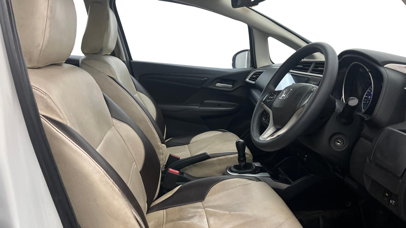 2018 Honda WR-V 1.5L I-DTEC S MT, Diesel, Manual, 93,002 km, Right Side Front Door Cabin