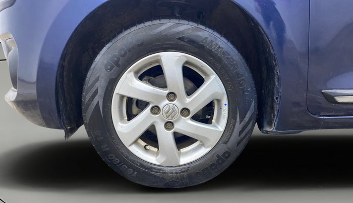 2019 Maruti Swift VXI AMT, CNG, Automatic, 1,12,117 km, Left Front Wheel
