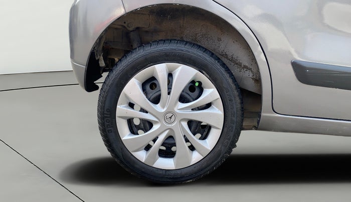 2017 Maruti Wagon R 1.0 VXI AMT, Petrol, Automatic, 42,802 km, Right Rear Wheel