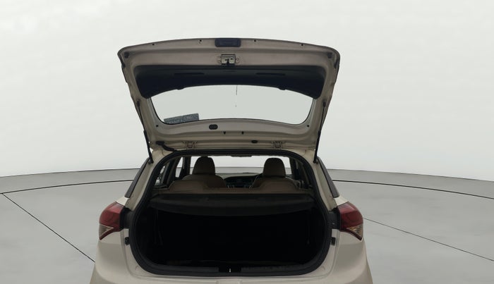 2016 Hyundai Elite i20 MAGNA 1.4 CRDI, Diesel, Manual, 1,12,140 km, Boot Open Zoomed View