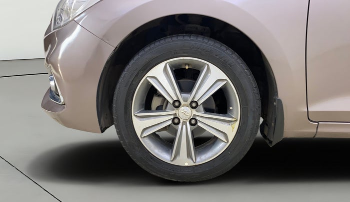 2017 Hyundai Verna 1.6 SX (O) CRDI MT, Diesel, Manual, 1,22,280 km, Left Front Wheel