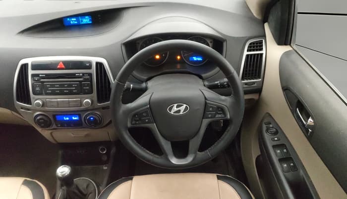 2014 Hyundai i20 SPORTZ 1.2, Petrol, Manual, 50,702 km, Steering Wheel Close Up
