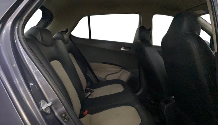 2017 Hyundai Grand i10 SPORTZ 1.2 KAPPA VTVT, Petrol, Manual, 41,915 km, Right Side Rear Door Cabin