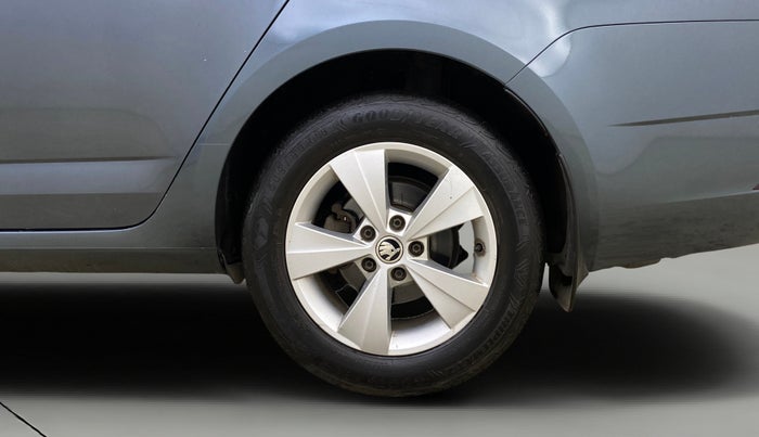 2017 Skoda Octavia STYLE 1.8 TSI AT, Petrol, Automatic, 92,155 km, Left Rear Wheel