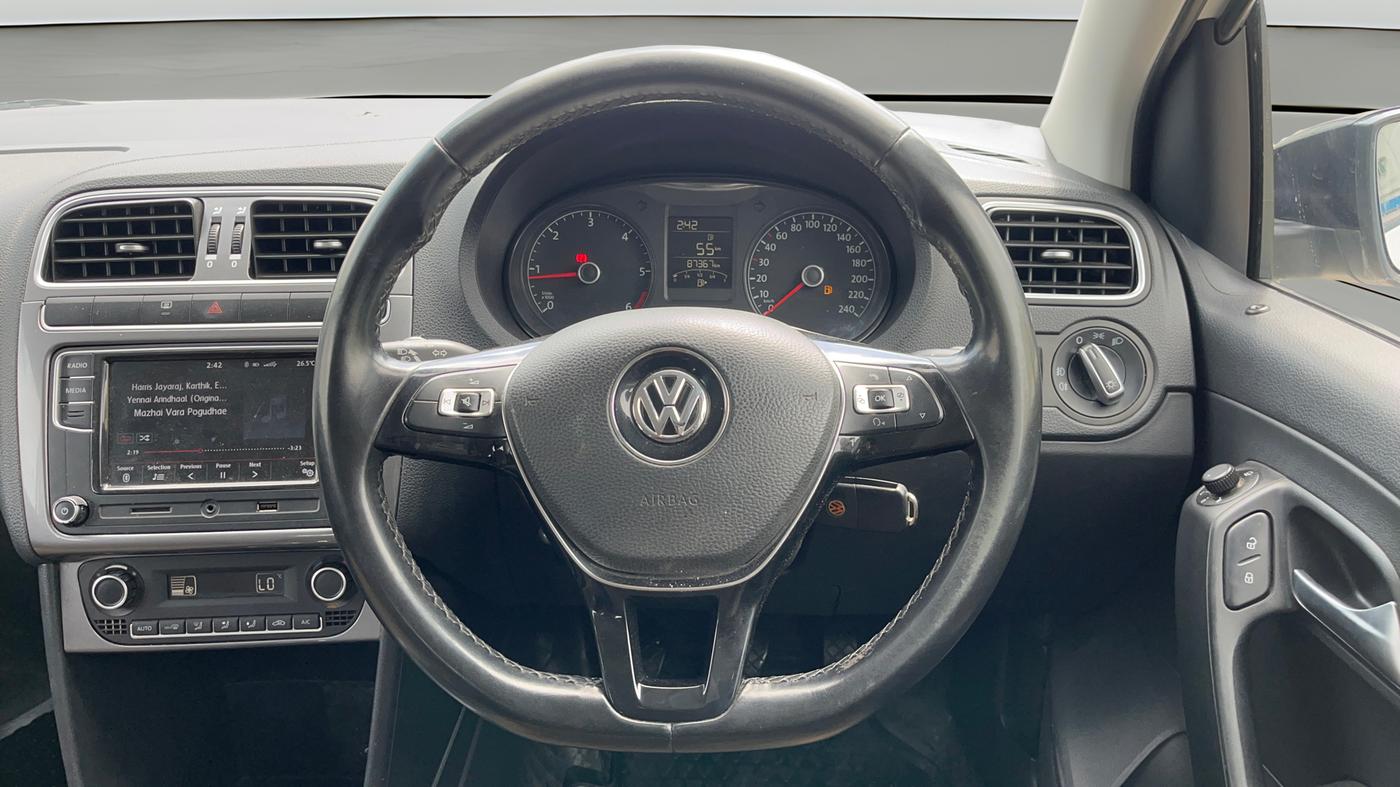 2018 Volkswagen Polo HIGHLINE PLUS 1.5 16 ALLOY, Diesel, Manual, 87,348 km, Steering Wheel Close Up